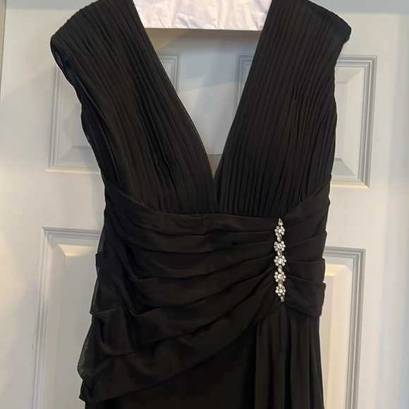 Formal, worn as Mother of the Bride long, black, dress with small train. Sz 14 - Picture 3 of 9